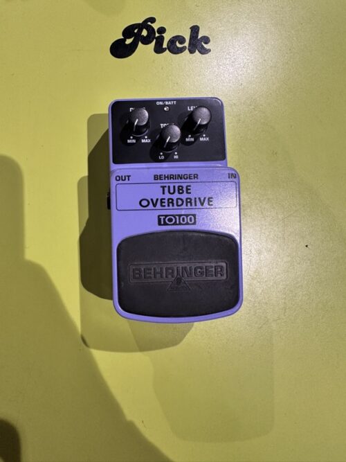 BEHRINGER TO100 TUBE OVERDRIVE EFFETTO PER CHITARRA USATO