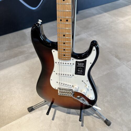 FENDER STRATOCASTER PLAYER MAPLE NECK 3 TONE SUBURST B-Stock