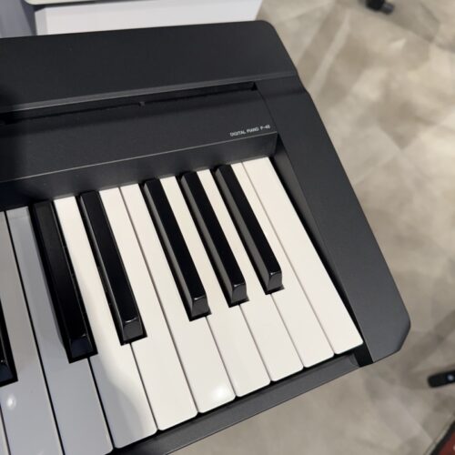YAMAHA P45B TASTIERA 88 TASTI CON TASTI PESATI + MOBILETTO USATO