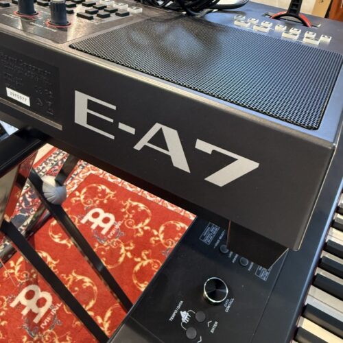 ROLAND E-A7 SYNTH 61 TASTI USATO
